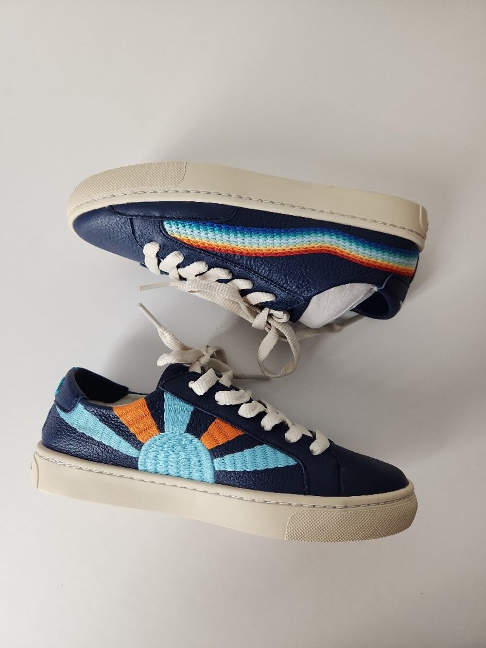 Soludos Multicolor leather embroidered sneaker shoes Blue Rainbow Sun size 5